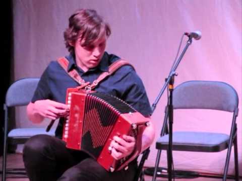 New Roots Final 2011 - Owen Woods plays Lily's Mar...