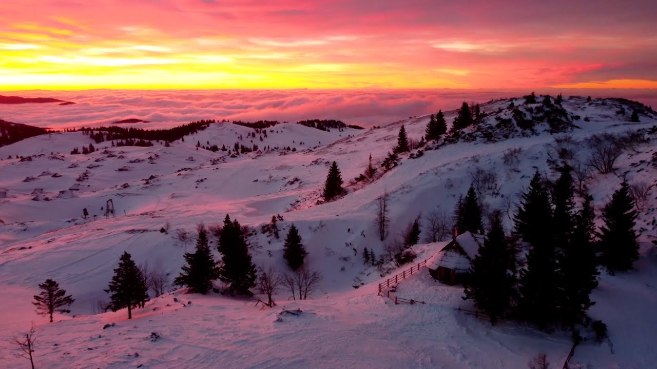 Ambienti TV Show - Zgledno urejena tradicionalna kočo na čarobno zasneženi Veliki planini