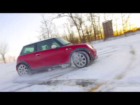 mini-cooper-v.s.-snow