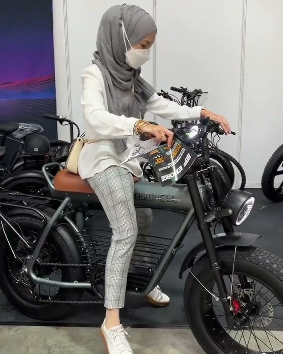 COSWHEEL CT20 Ebike Displayed at Malaysia Exhibition