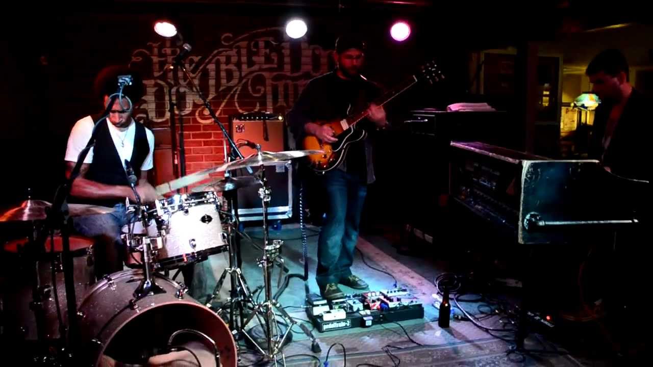 Alan Evans Trio Crooooz The Double Door Inn Charlotte Nc 4