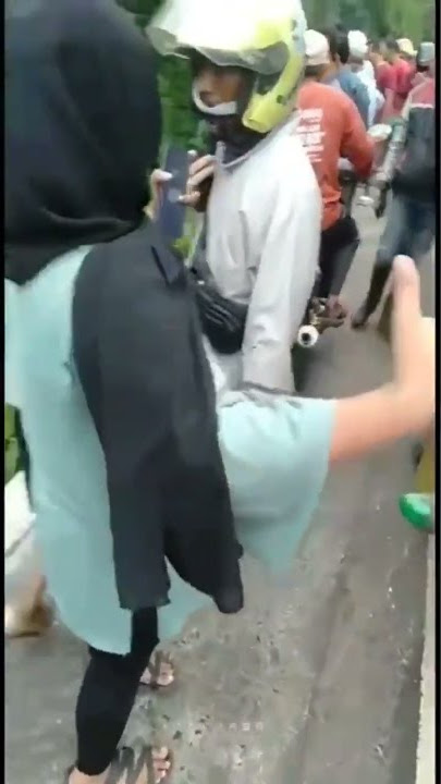 Laka Lantas//Story Wa Truk Boss Galak Laka 30Detik#shorts#truklaka#bossgalak#truklovers#fypシ#viral