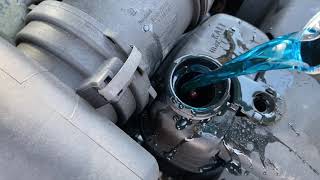2001 Bmw 740il E38: how to change a upper coolant hose ( amateurs edition)