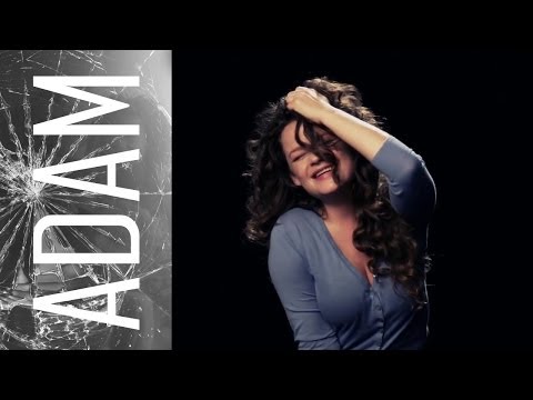 Girlband ADAM παίρνει οργασμούς ενώ τραγουδάει - Girlband ADAM Komt Zingend Klaar