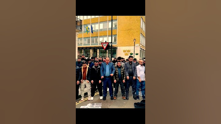 #mashallah Prayer at Street at London #subhanallah #prayer #london #street #muslim #salah #islam
