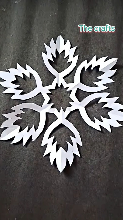 wow a beautiful paper snow flake ❄️ #craft #shorts