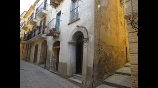 1800s apartment, habitable, vaulted ceilings, 2 bedrooms in the center of Lanciano for sale