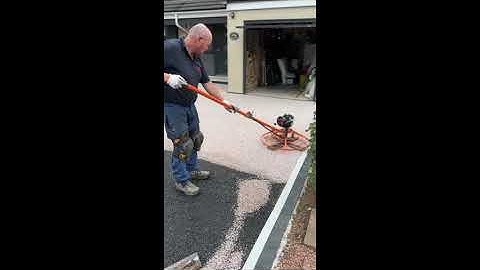 🟠⚫MBW Europe Port-A-Trowel - RE-STOCKED!⚫🟠  #resin #stonecarpet #portatrowel #shorts