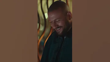 كعبلا لما تبقى قديم في الراب وتقابل بتوع الجيل الجديد الغاوي Shorts 