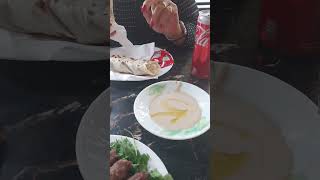 Comiendo super rico, en el Barrio Copto-El Cairo, Egipto