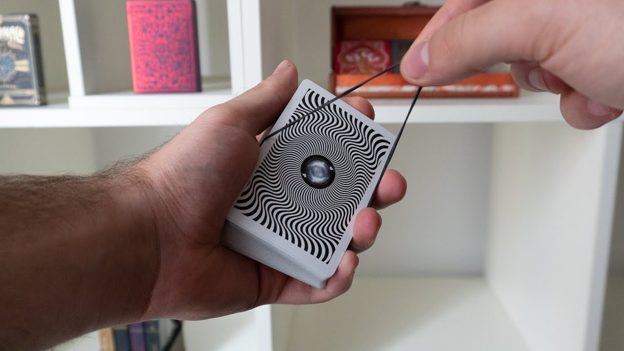 ERSTAUNLICHER Kartentrick mit Gummiband - Kartentrick mit Erklärung DEUTSCH