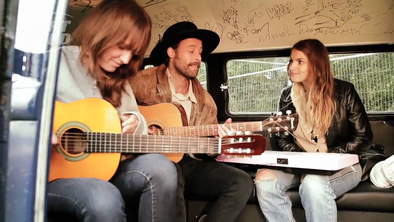 YouTube에서 Here We Go Magic - FFAP - Acoustic - Bestival 2010 - Off Guard Gigs 보기 YouTube에서 Here We Go Magic - FFAP - Acoustic - Bestival 2010 - Off Guard Gigs 보기