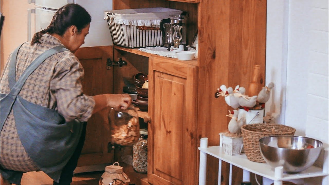 Уютный день дома в дождливую погоду | Наполняем дом выпечкой. Шитье полотенца с воланами для кухни