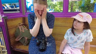 OH MY GOD THIS LADY IS CRYING!!