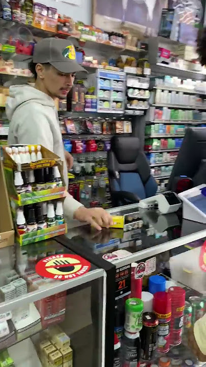 When underage comes to the shop 😂😨 #shorts #smokeshop #price