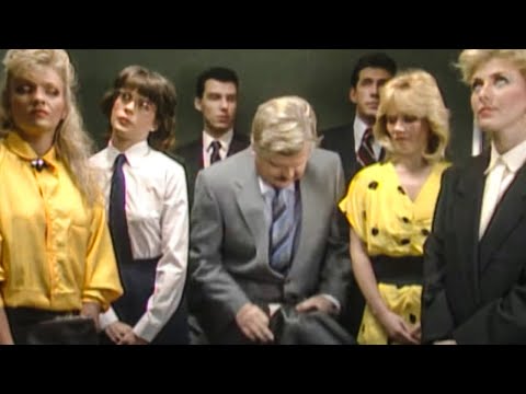 Benny Hill - L'oiseau en cage