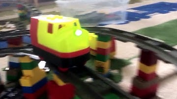 3D printed Lego Duplo train running HD 2