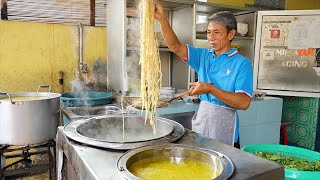 Noodles Master! Delicious Chicken Noodles Soup Cooking Skills - Indonesian Street Food