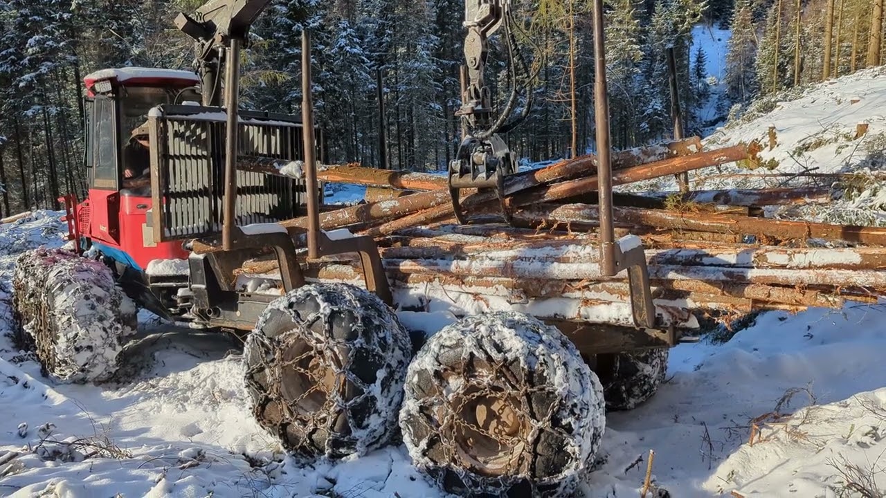 Valmet 840 S2 working in perfect Norwegian weather