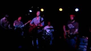 Watch American Aquarium Queen Of The Scene video