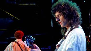 Queen - Tie Your Mother Down - Budapest 1986 (Full Performance) chords