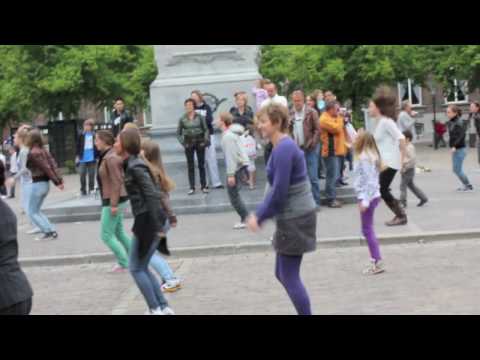 2010 Flashmob Plein Den Haag.mov