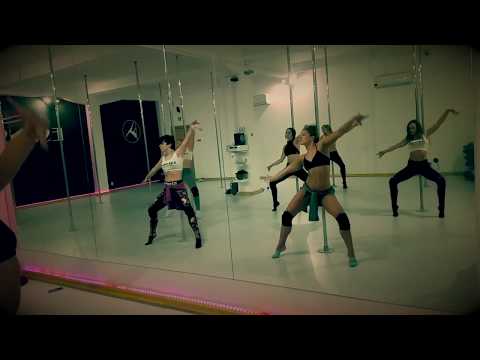 Pole Dance Classes floorwork FLOW&FLOOR Esensai