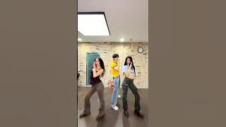 What's #KATSEYE 's LL ❓💛 #LoveLanguage #Whats_Your_LoveLanguage #TXT #연준 #YEONJUN #Daniela #Sophia