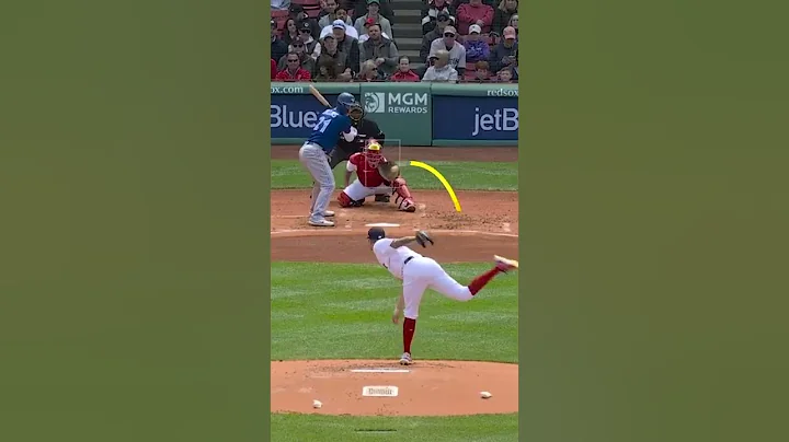 Tanner Houck throws an ABSOLUTE FRISBEE!