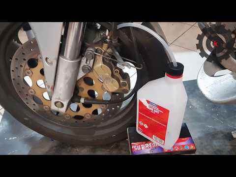 Video: Come si riparano i freni anteriori su una moto?