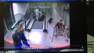 Vídeo mostra briga entre torcedores de Corinthians e Vasco dentro de aeroporto do RN