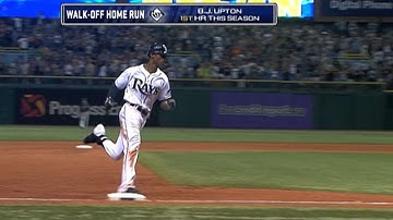 Upton hits a walk-off homer to left field