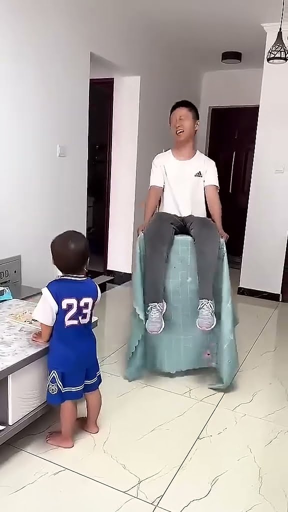 表演个才艺，逗逗儿子！#Cute baby#Cute#呆萌小米宝#聪明宝宝#萌娃