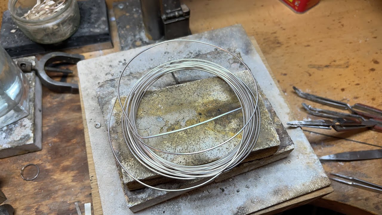 Crafting 1.2mm Sterling Silver Halo Rings: A Live Session with Roberts & Co