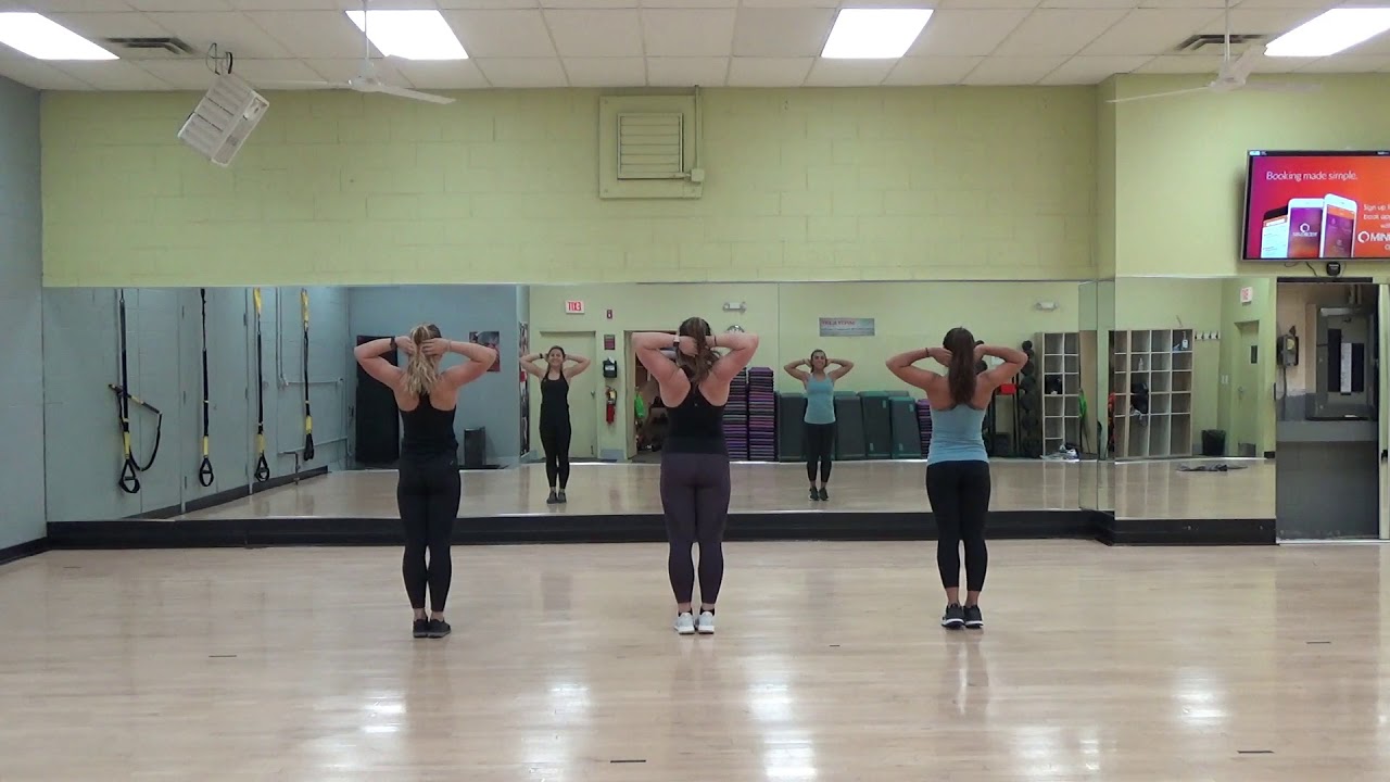 Mid American Pompon Thanksgiving Day Parade Routine - YouTube