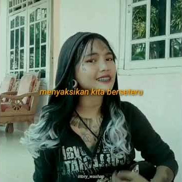 Story wa main gitar cewek cantik tato