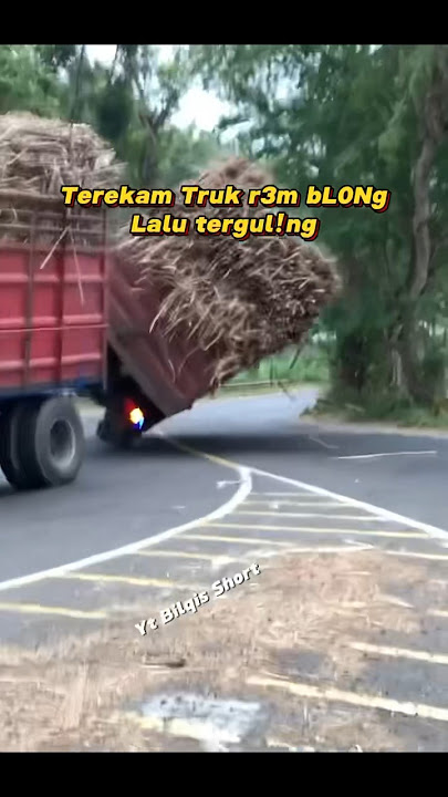 Detik detik Truk tergul!ng R3m bl0ng endingnya supir sangat kas!an #trukterguling