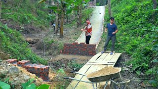 Construction of a solid bridge begins before the rainy season  Bridge foundation construction