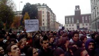 Liberi tutti Liberi subito: presidio sotto il tribunale