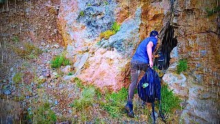 Caught in heavy rain and thunder/A strange and safe shelter in a mountain storm