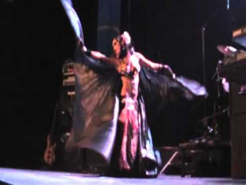 Ievannah - (part 1/4 - Isis wings intro)Tribal Fusion @ Red Note, Marseille, 03-12