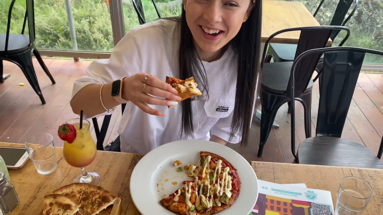 Beach date at Sofia with family 🍔🍕 #VLOG 17