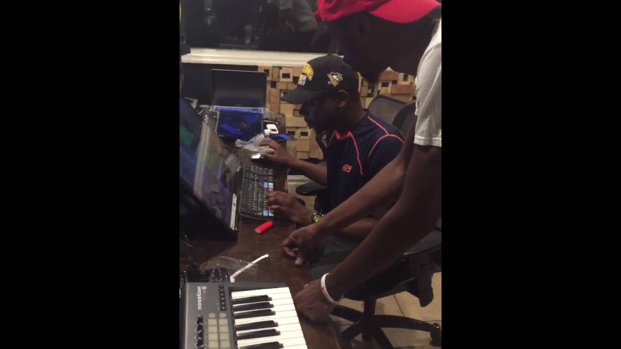 Producer MelMuzik and Songwriter Emilien Notes Creates Instrumental Together