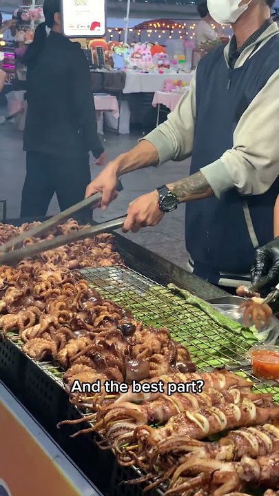 Discover Phnom Penh Street Food at Riverside Road!  #streetfood