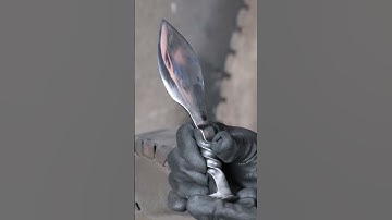 An Incredibly Sharp Spiral Knife Made Of An Old And Rusty Chisel!