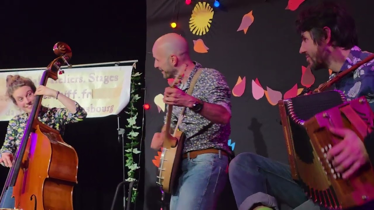 Bal Folk Illkirch   LES ECORCÉS VIFS    Bourrée a deux temps    07 03 2026