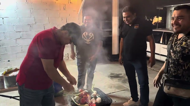 Hicimos una carne asada se nos fregó el asador improvisamos otro y se nos quemó 🤦🏻‍♂️😂✌️