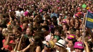 Mando Diao - Dance With Somebody (Live @ Pinkpop 2009)