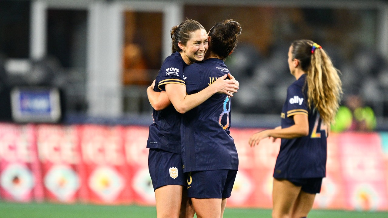 Press Conference: Ainsley McCammon and Maddie Mercado on win against Chicago