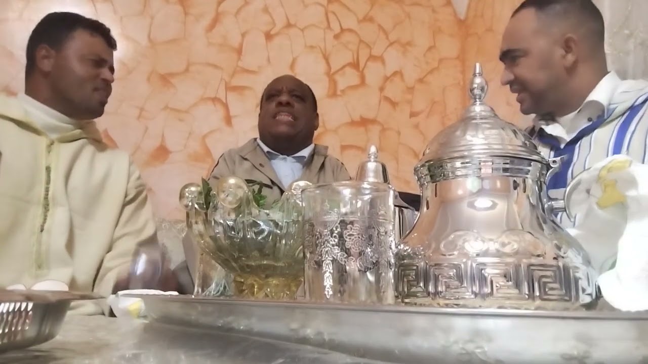 رفقة السي سعيد #اكسبلور #شعبي #تيك_توك #danslabulledecali #تيك_توك #food #cuisine #love 